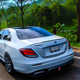 Mercedes CLS 63: Banana-Cannon